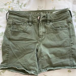 A&E Midi Shorts